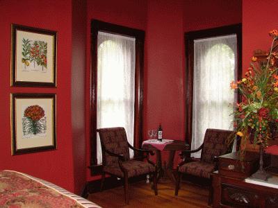 Whiskey Mansion Bed & Breakfast Saint Joseph Bilik gambar